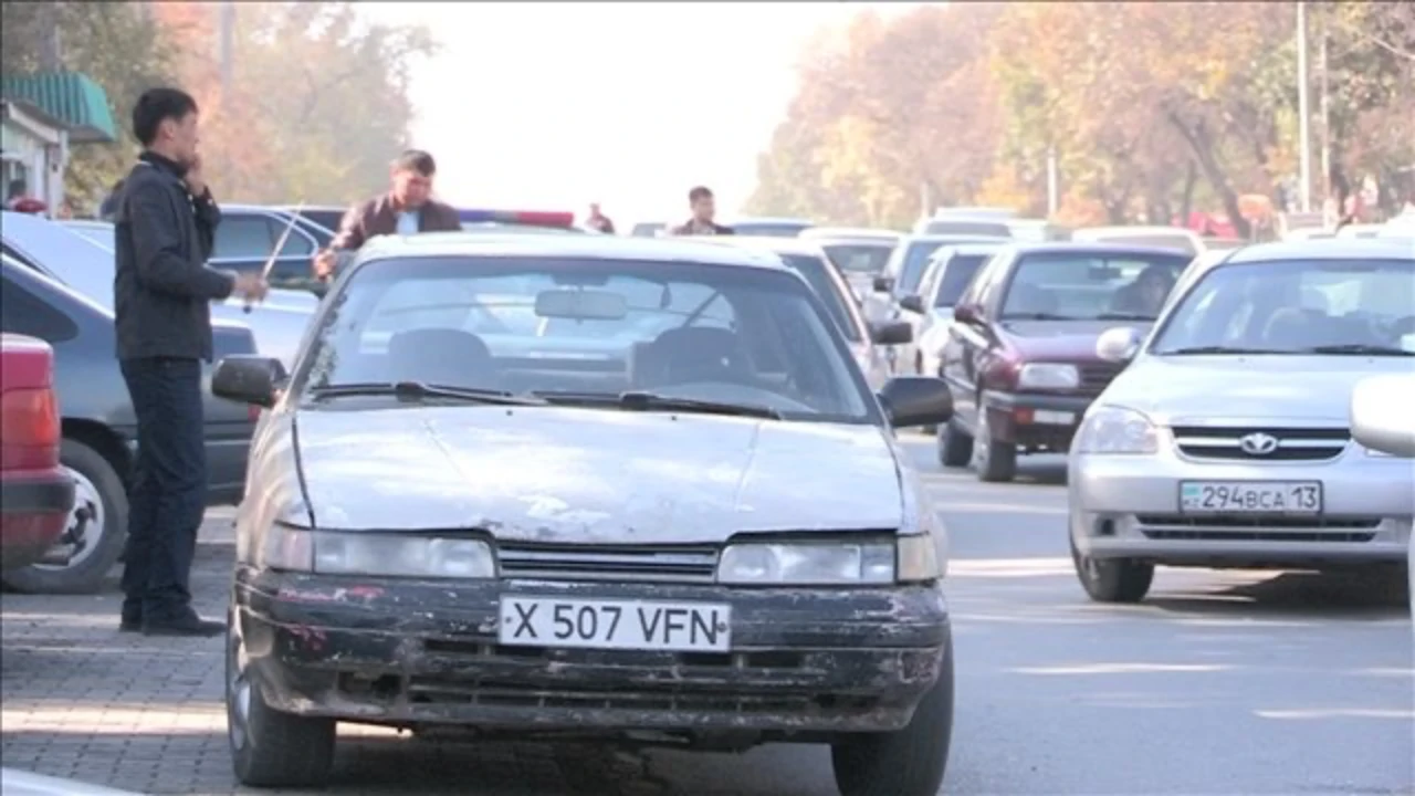 В некоторых районах алматинцам запретят ездить на старых авто
