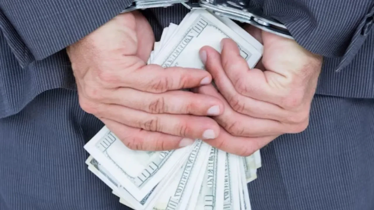 Түркістан облысында 3 млрд теңгеден астам қаржы жымқырған 27 адам сотталды