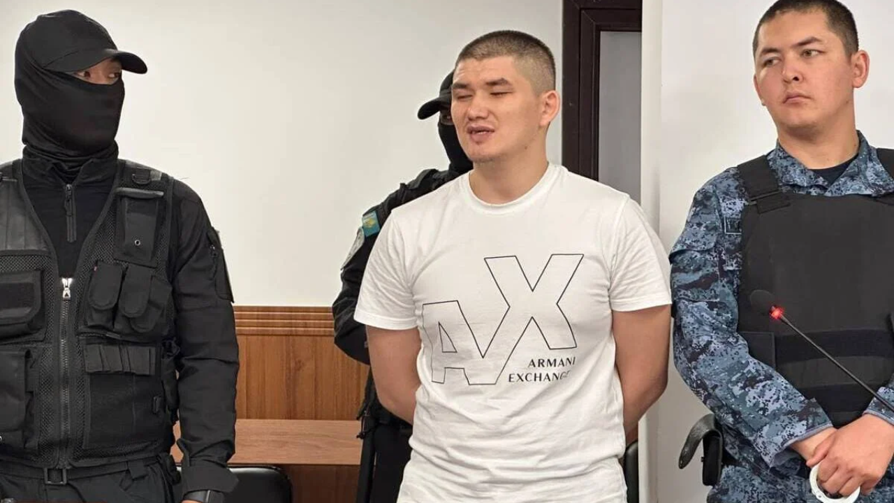 Убийца семьи Карабалиных в Атырауской области получил пожизненный срок