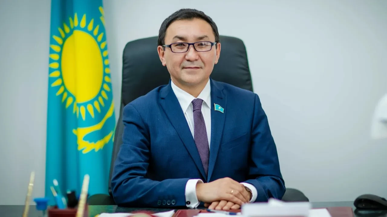 ҰҚК Батыс Қазақстан университеті ректорына қатысты тергеуді растады