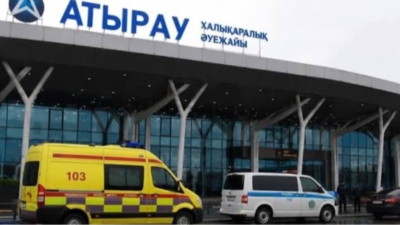 Назвали причину смерти пассажира во время полета над международным аэропортом Атырау