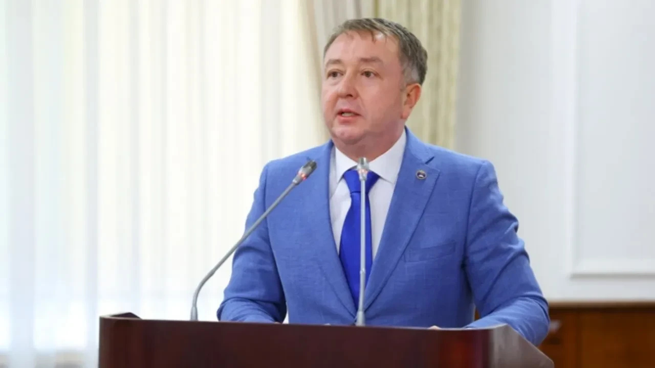 Ерлан Сәрсембаев Әділет министрі қызметінде қалды