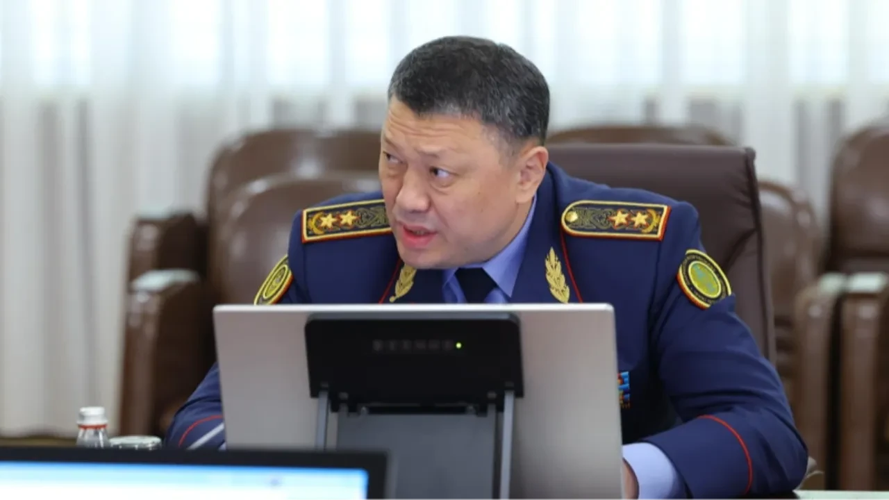 Токаев продолжает назначения: двух министров оставили на своих постах