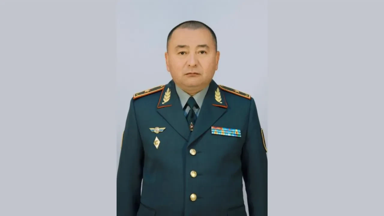 Тоқаев Құрлық әскерлерінің бас қолбасшысын ауыстырды