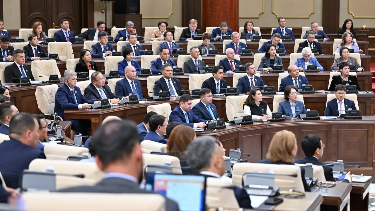 Құрылтай депутаттары азаматтарды жеке қабылдай бастайды