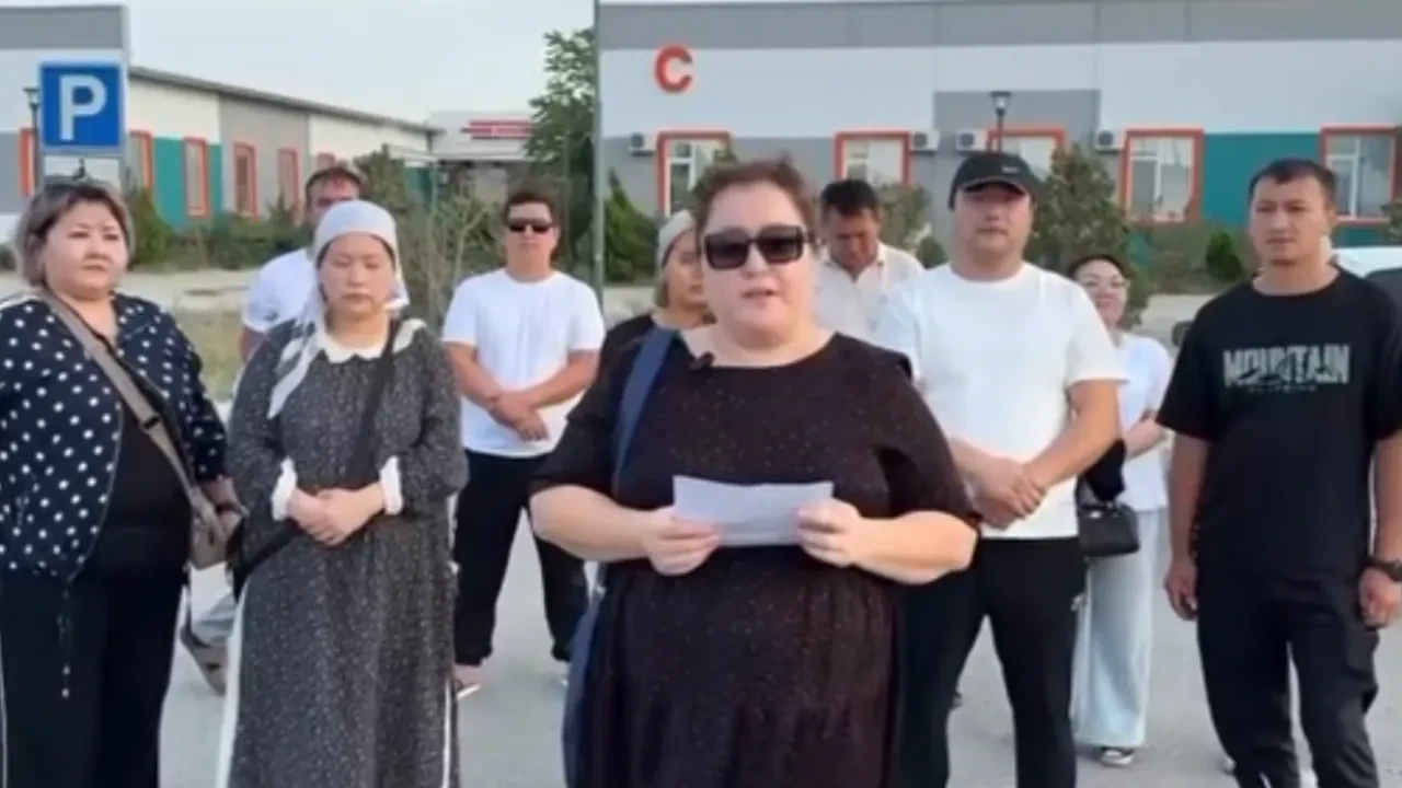 После домашней копченой рыбы ребенок попал в реанимацию: родные просят о помощи
