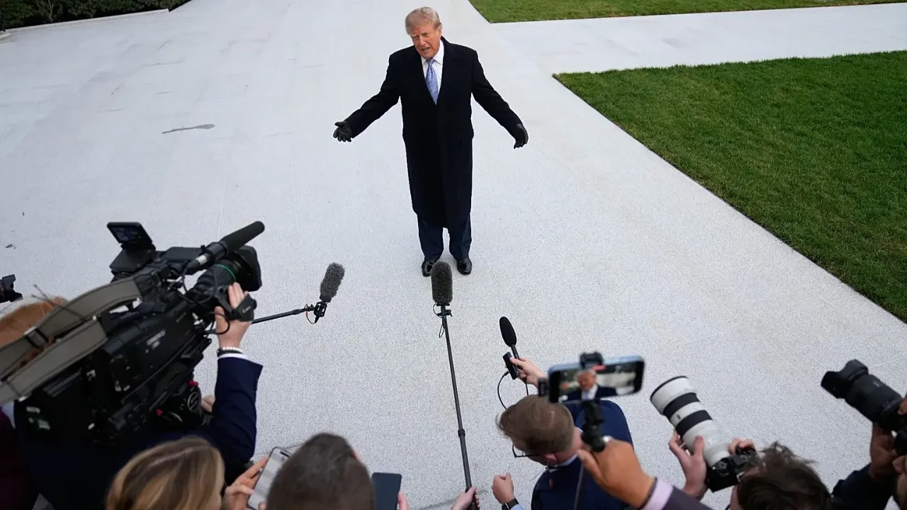 Журналистам CNN, Politico и MS NOW снова разрешили входить в Белый дом