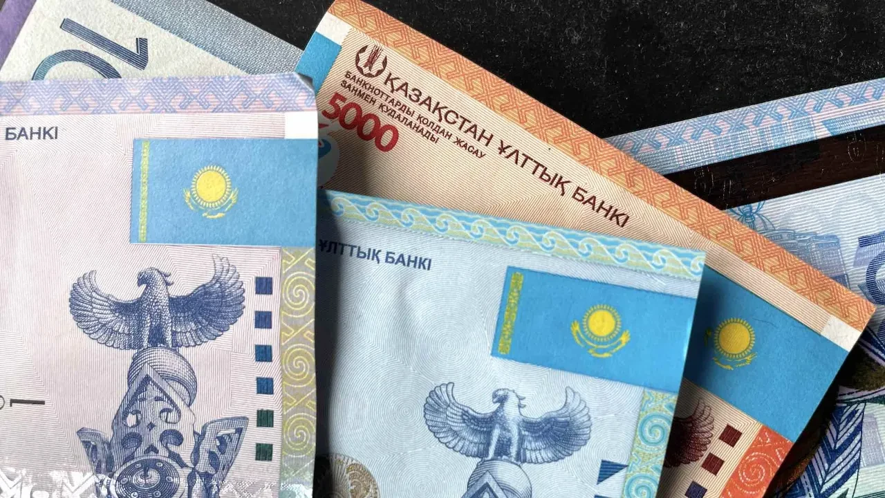 2027 жылы АЕК, ең төменгі жалақы және зейнетақы қанша болады?