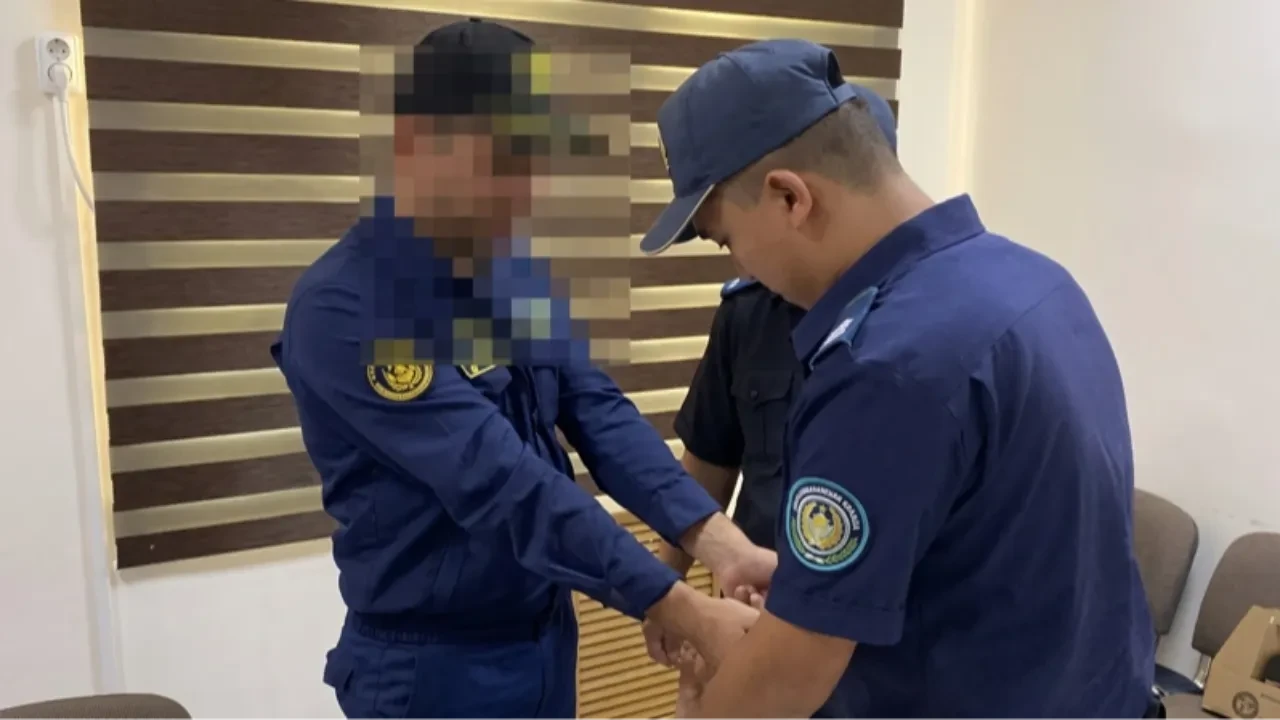 Қорғаныс министрлігінің бес жоғары лауазымды шенеунігі тұтқындалды