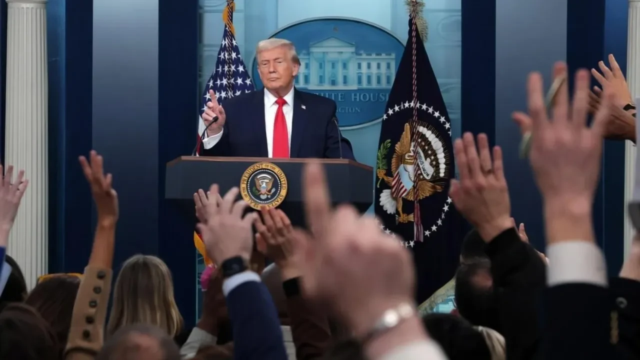 Американың жетекші БАҚ өкілдері Дональд Трампты сотқа берді